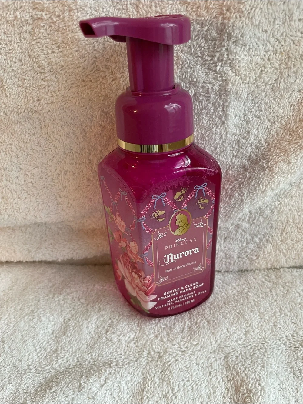 Bath & Body Works Aurora Princess Foaming Hand Soap — Deep Pink